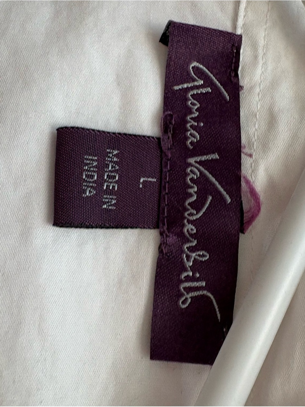 Gloria Vanderbilt Women’s White Button-Up Shirt – Size L – NEW - Picture 8 of 8